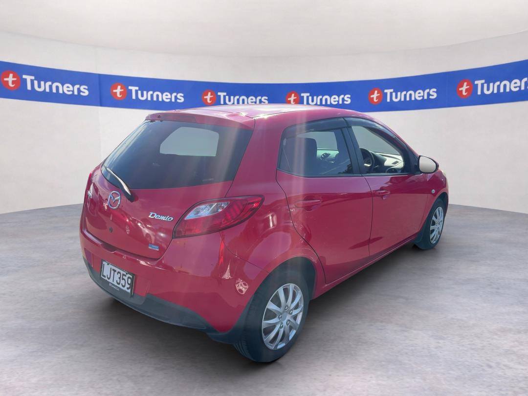 Photo '4' of Mazda Demio Photo '4' of Mazda Demio