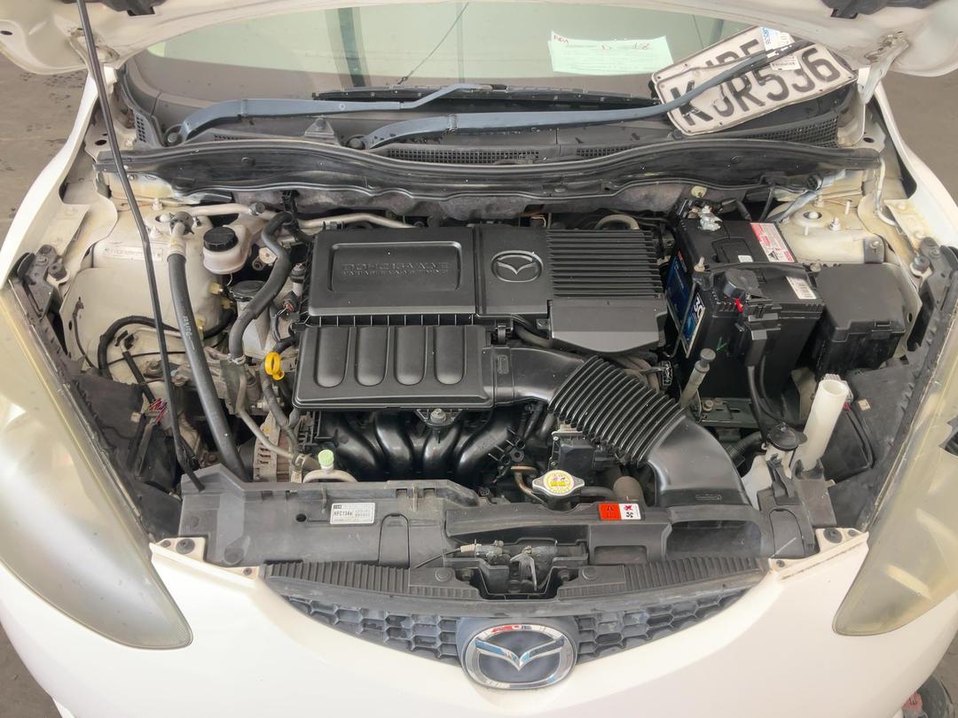 Photo '10' of Mazda Demio Photo '10' of Mazda Demio