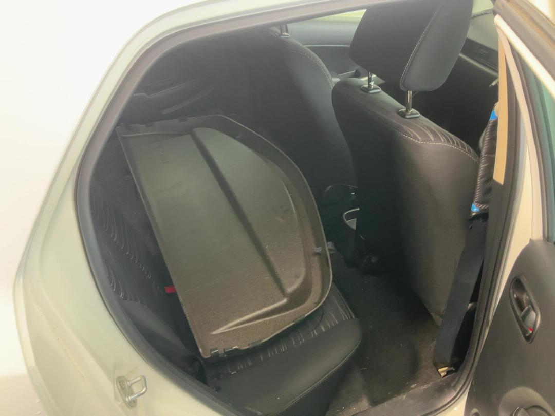 Photo '15' of Mazda Demio Photo '15' of Mazda Demio