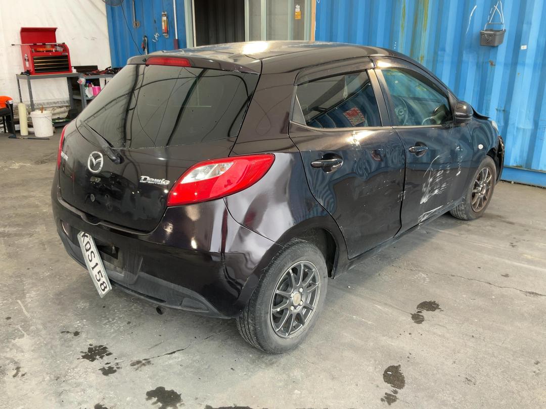 Photo '5' of Mazda Demio Photo '5' of Mazda Demio