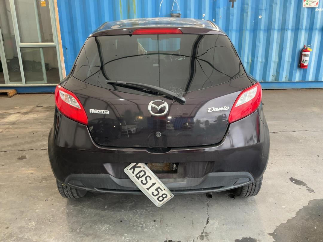 Photo '6' of Mazda Demio Photo '6' of Mazda Demio