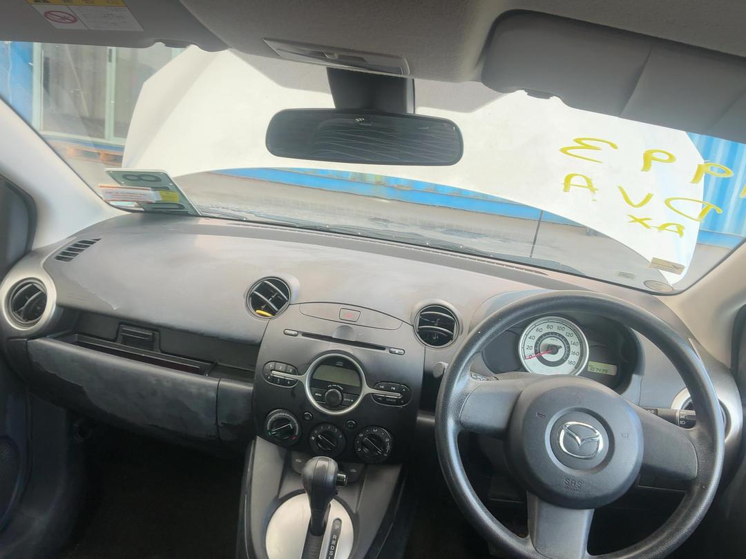 Photo '15' of Mazda Demio Photo '15' of Mazda Demio