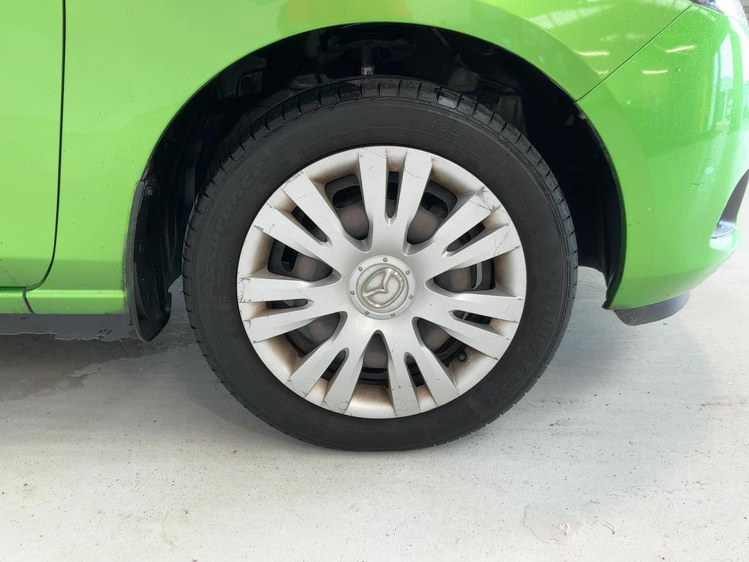 Photo '9' of Mazda Mazda2