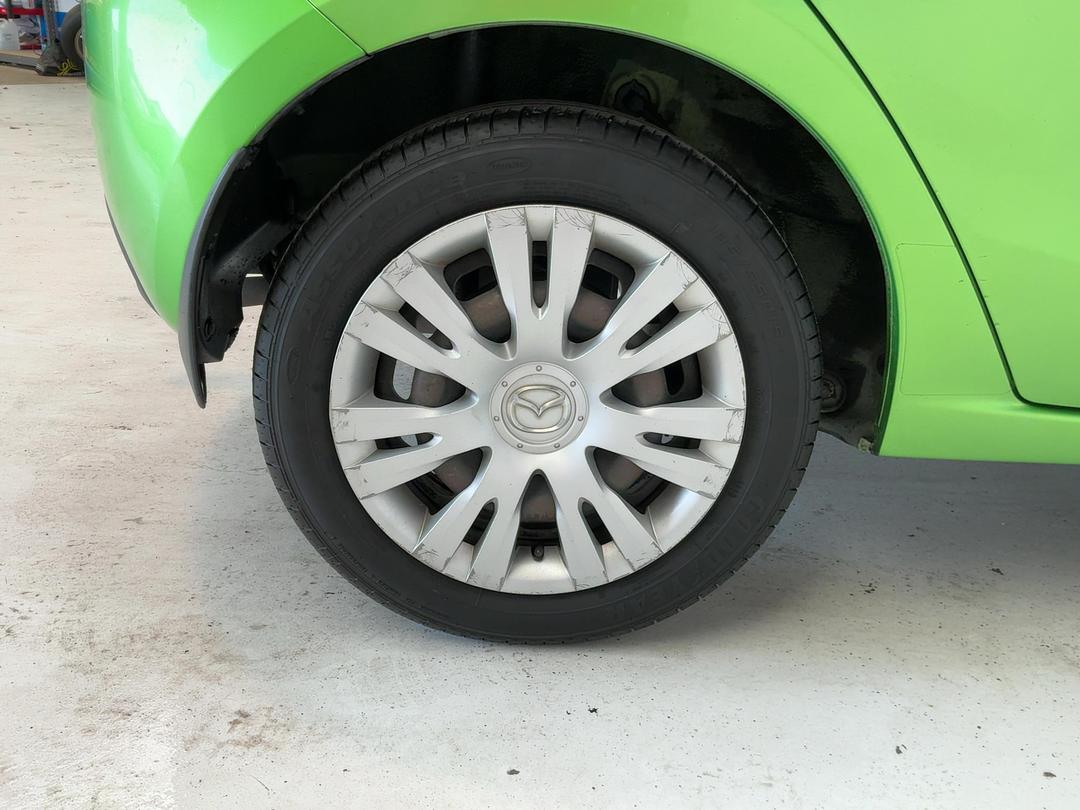 Photo '12' of Mazda Mazda2