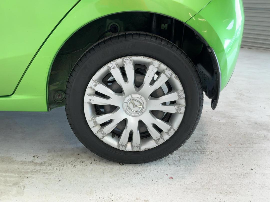 Photo '11' of Mazda Mazda2