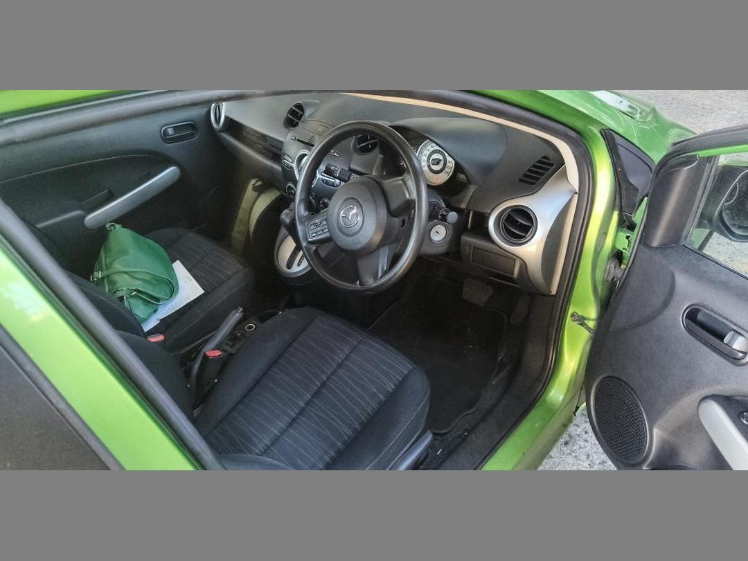 Photo '23' of Mazda Mazda2 Classic