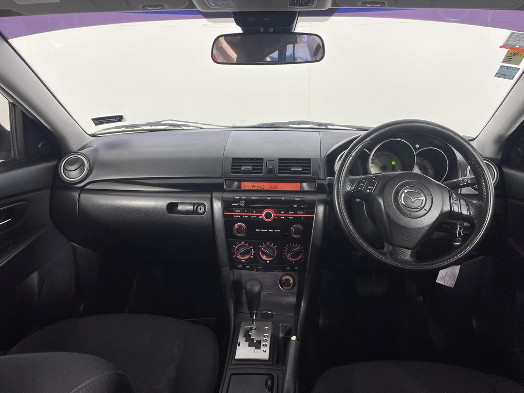 Photo '17' of Mazda Mazda3