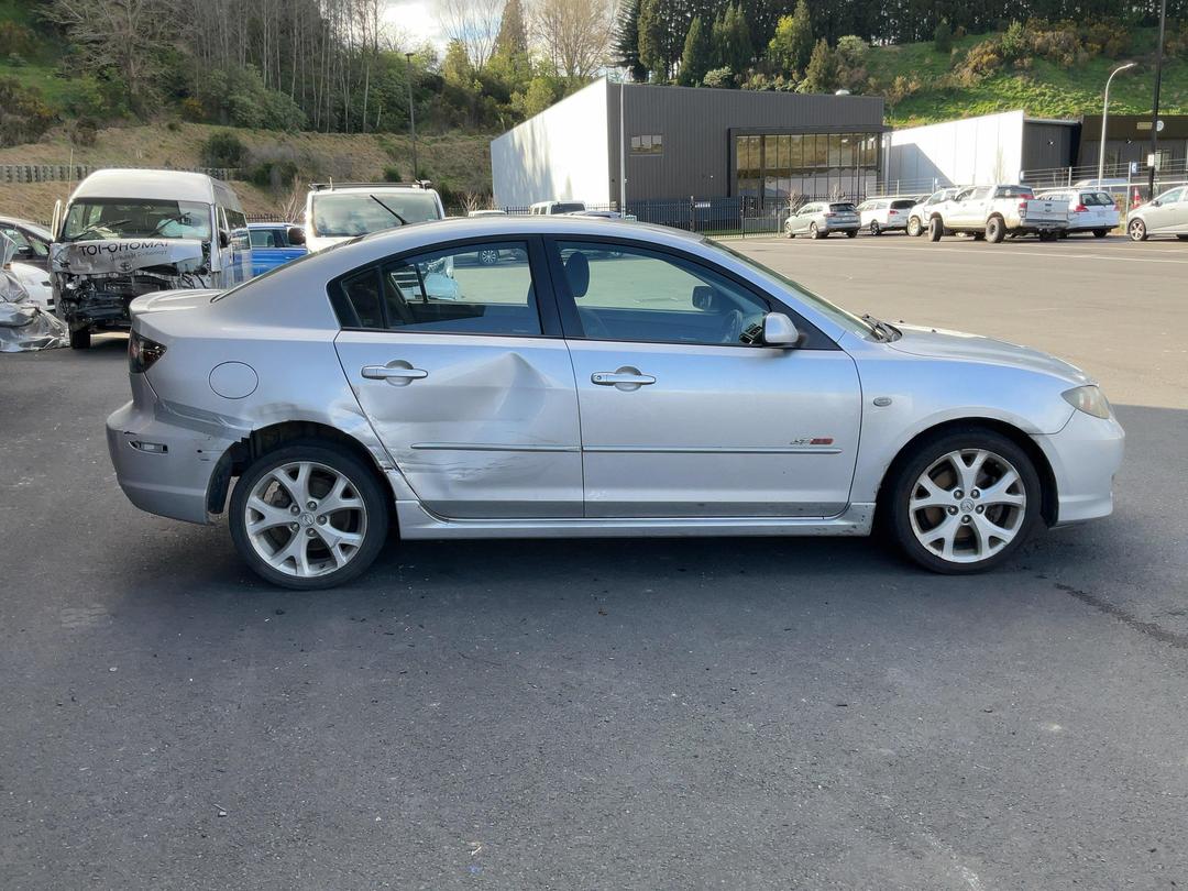 Photo '8' of Mazda Mazda3 SP23