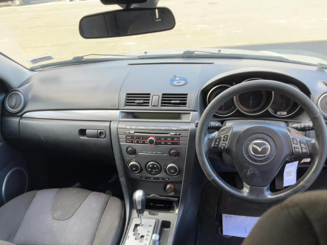 Photo '15' of Mazda Mazda3 SP23