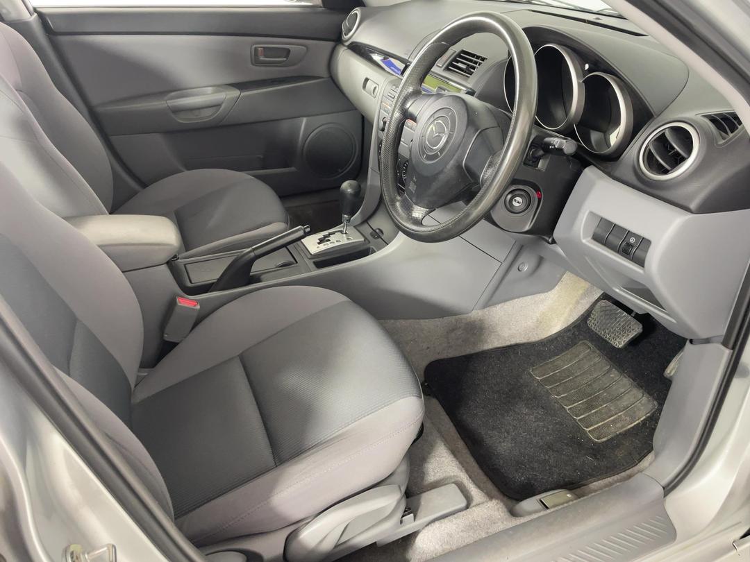 Photo '16' of Mazda Mazda3