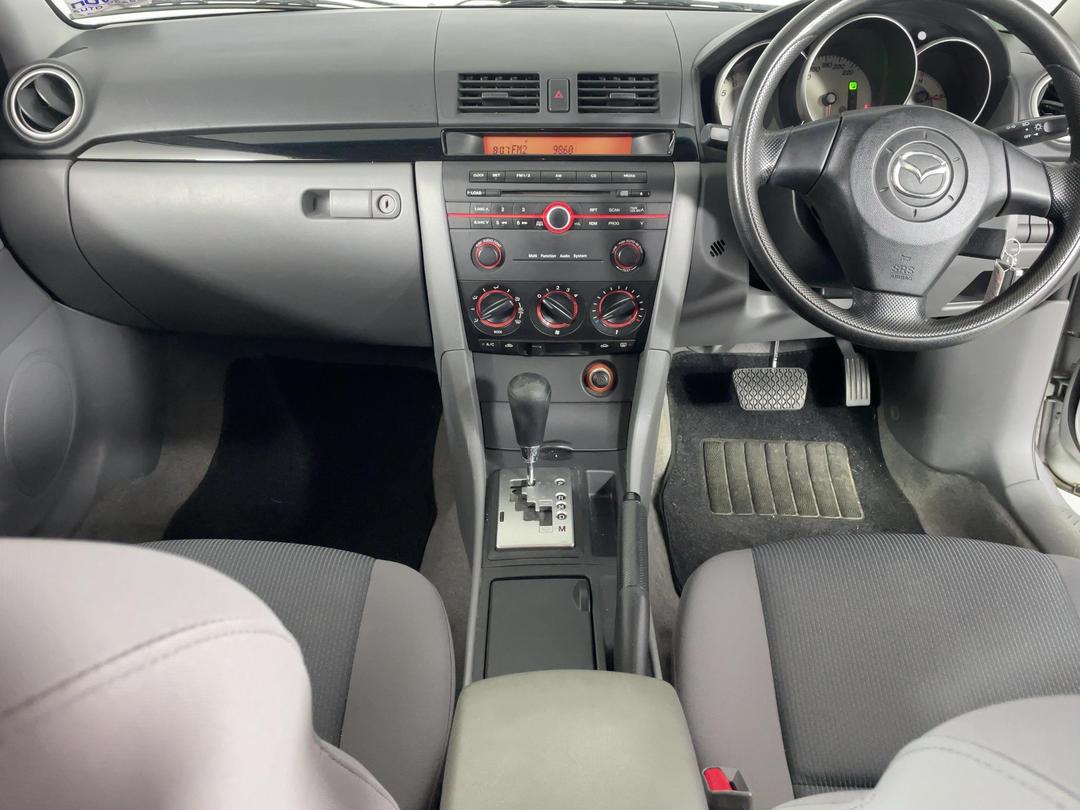 Photo '17' of Mazda Mazda3