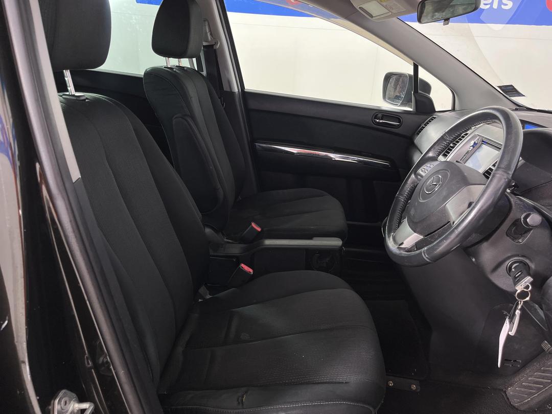 Photo '14' of Mazda MPV 2300