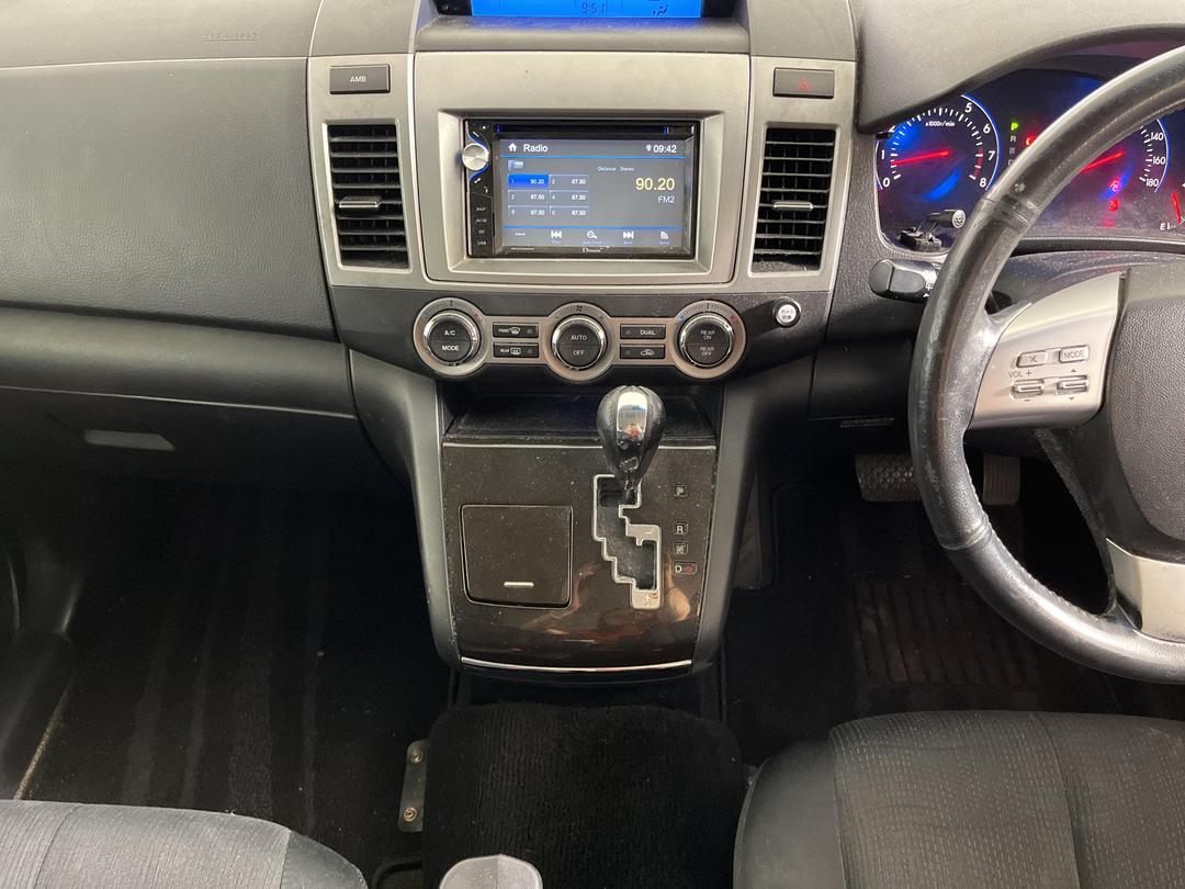 Photo '20' of Mazda MPV 2300