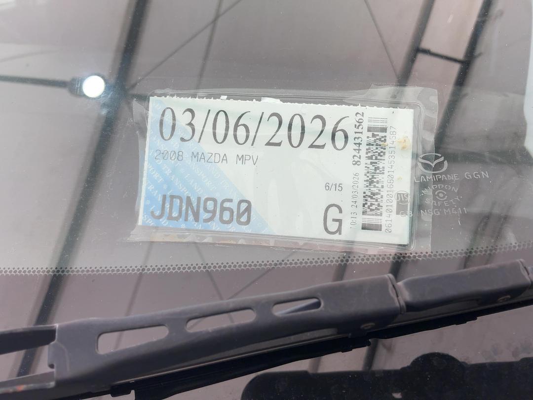 Photo '28' of Mazda MPV