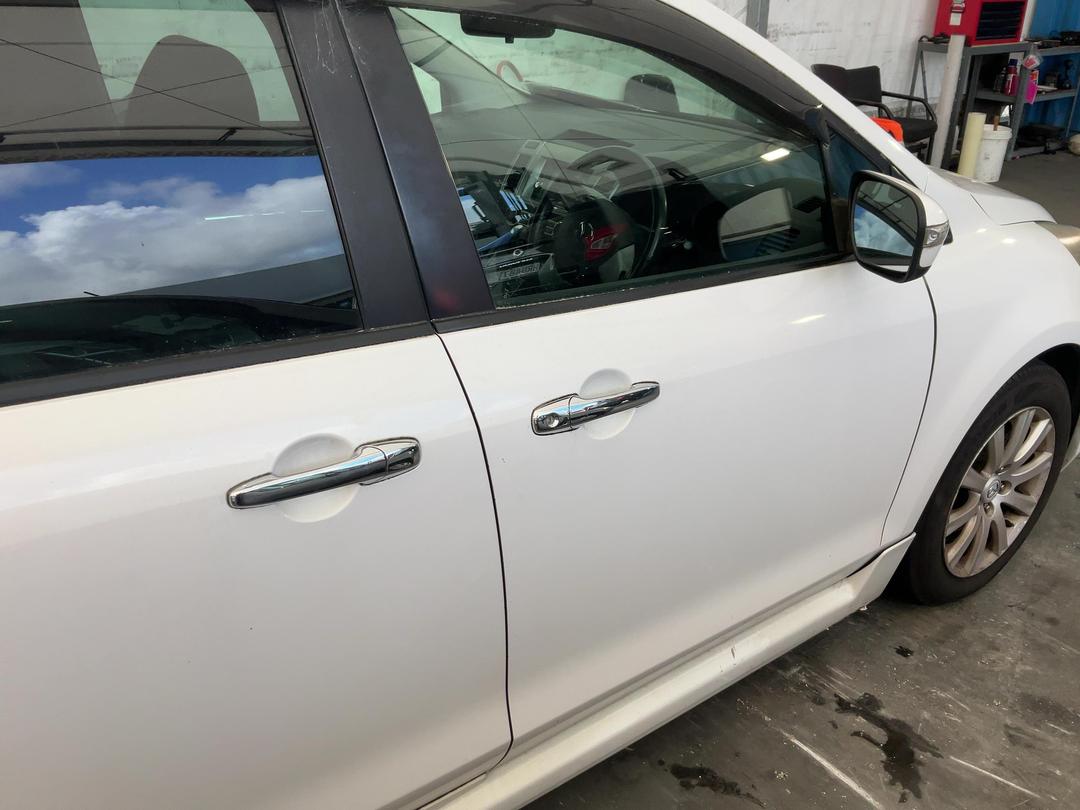 Photo '15' of Mazda MPV Photo '15' of Mazda MPV