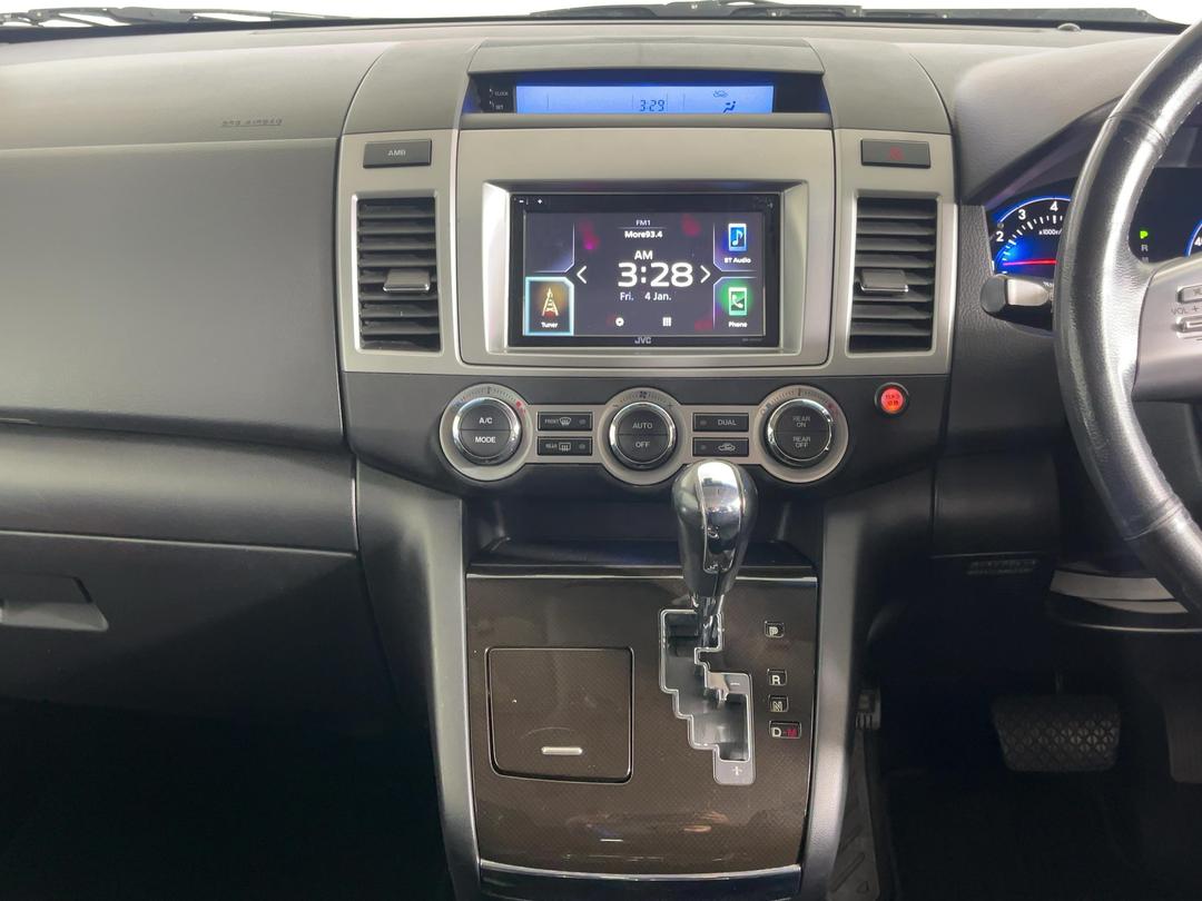 Photo '18' of Mazda MPV