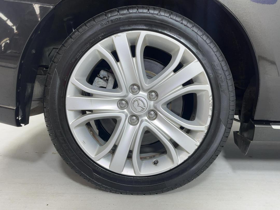 Photo '12' of Mazda MPV