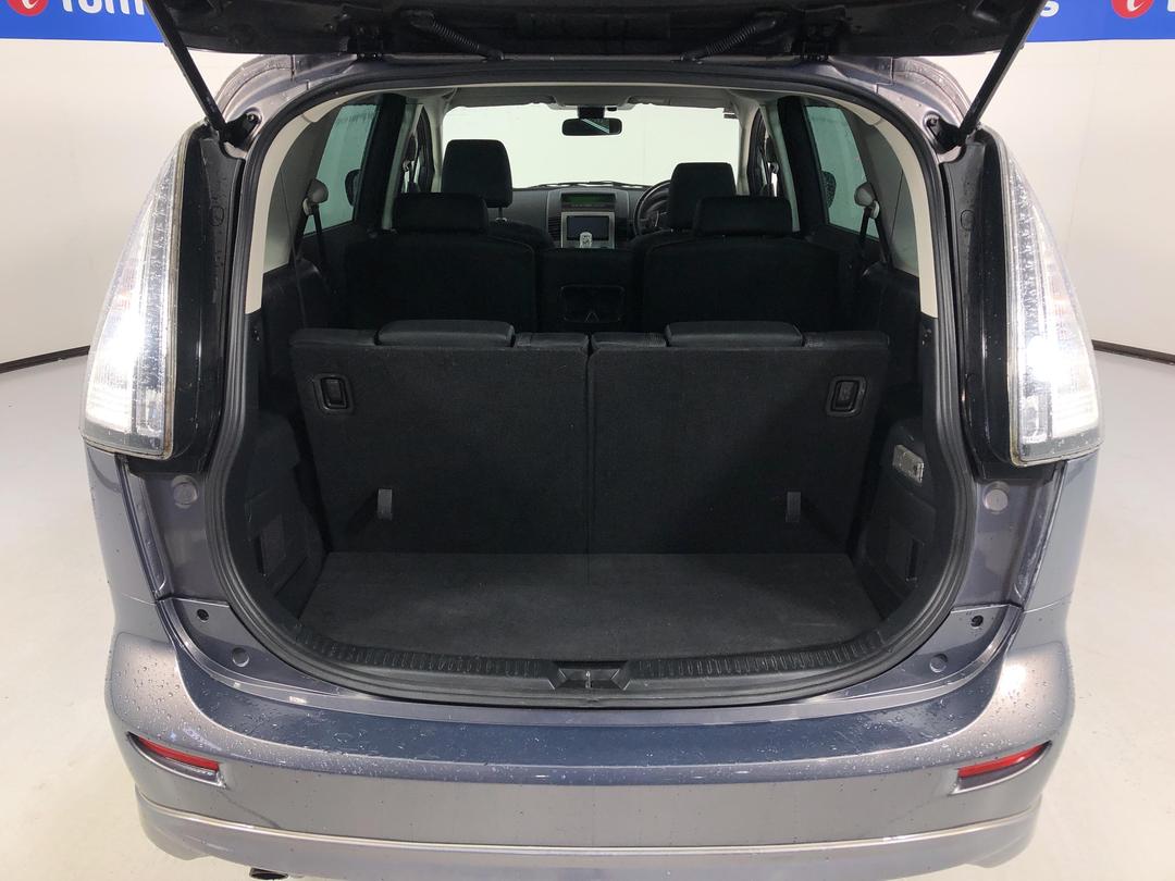 Photo '14' of Mazda Premacy