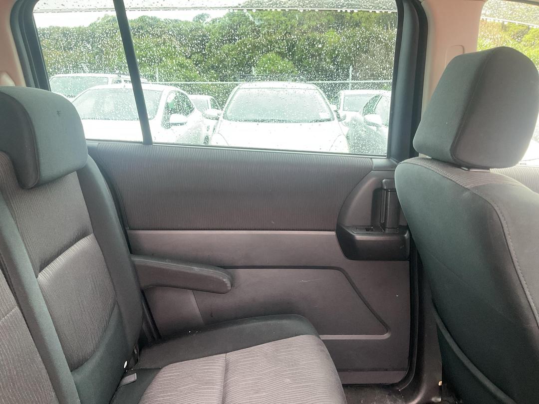 Photo '12' of Mazda Premacy