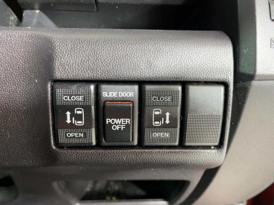 Photo '24' of Mazda Premacy