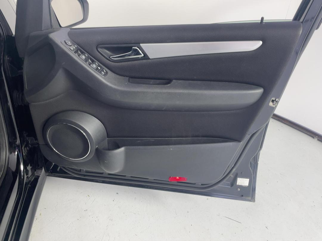 Photo '15' of Mercedes-Benz B-Class
