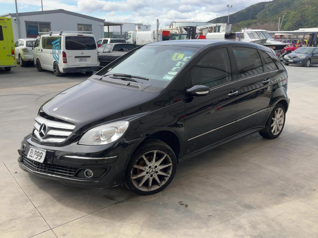 Photo '4' of Mercedes-Benz B-Class B200 Photo '4' of Mercedes-Benz B-Class B200