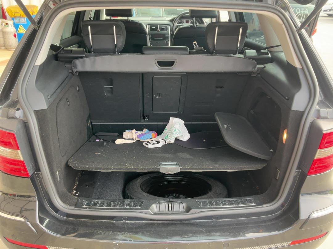 Photo '21' of Mercedes-Benz B-Class B200 Photo '21' of Mercedes-Benz B-Class B200