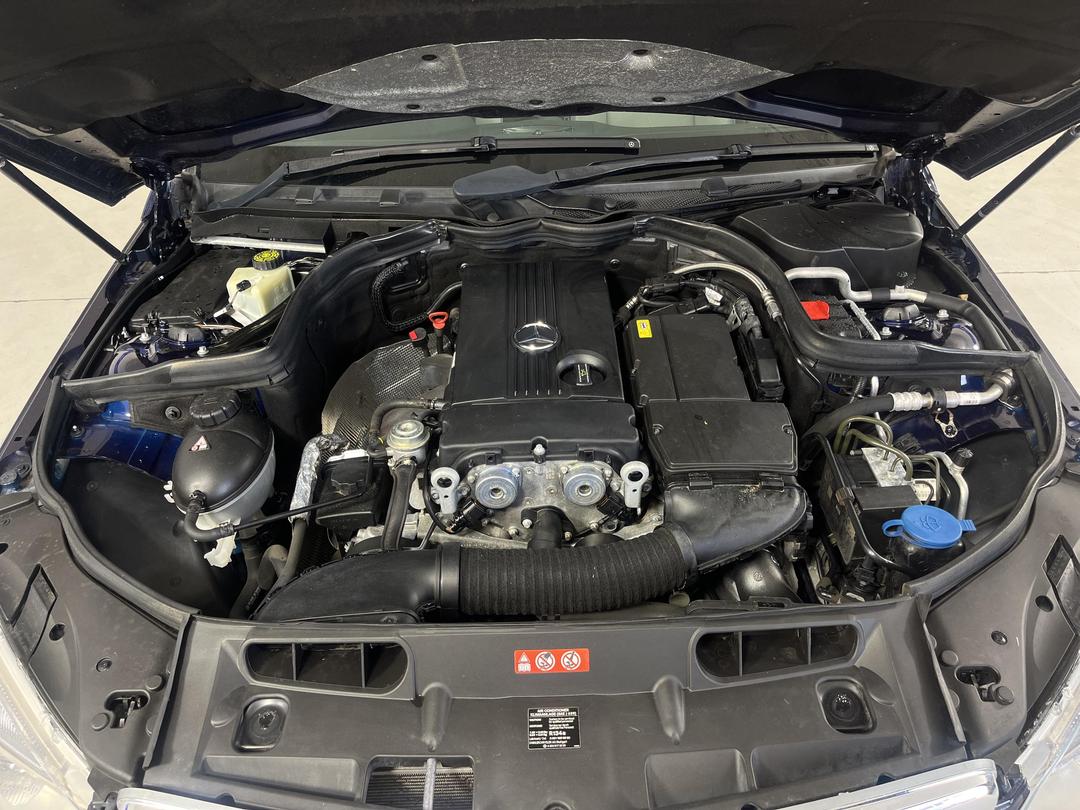 Photo '13' of Mercedes-Benz C-Class