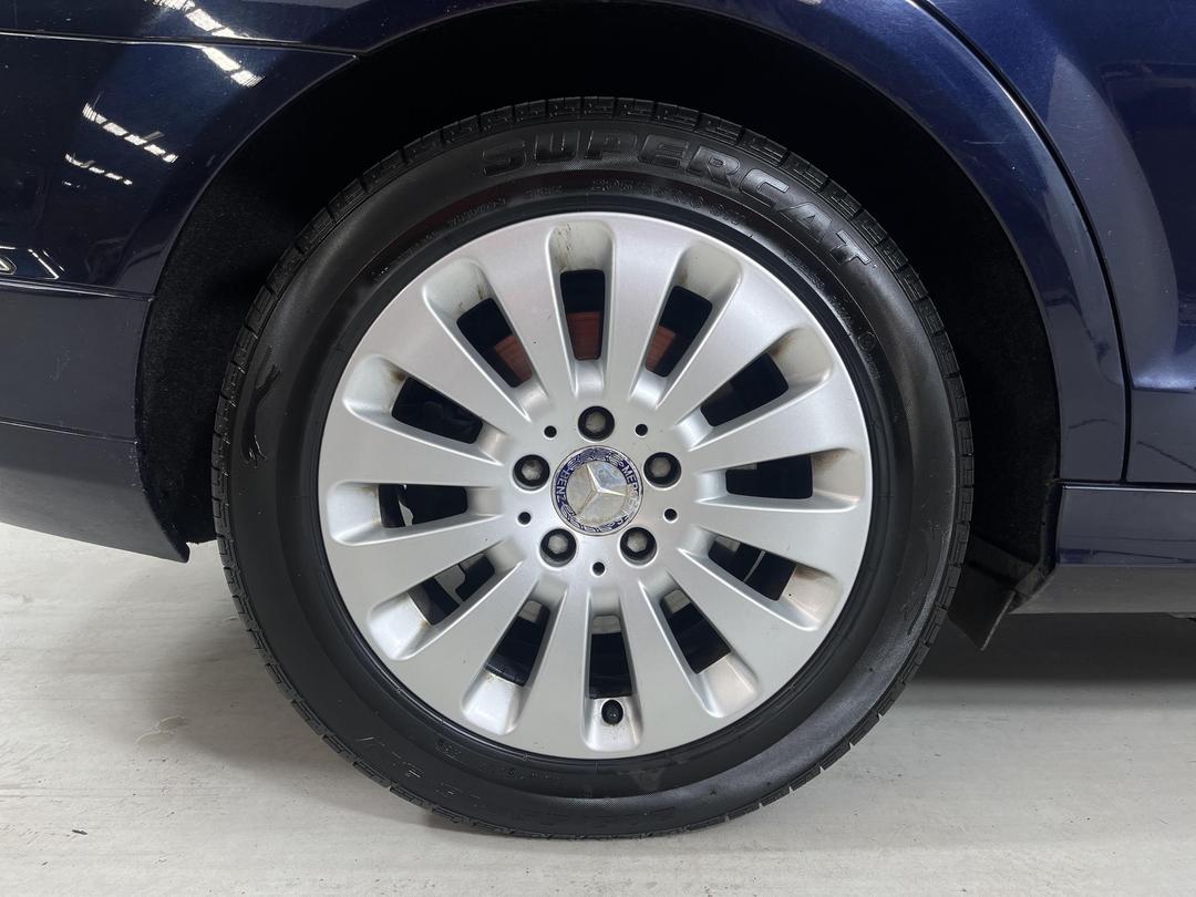 Photo '12' of Mercedes-Benz C-Class