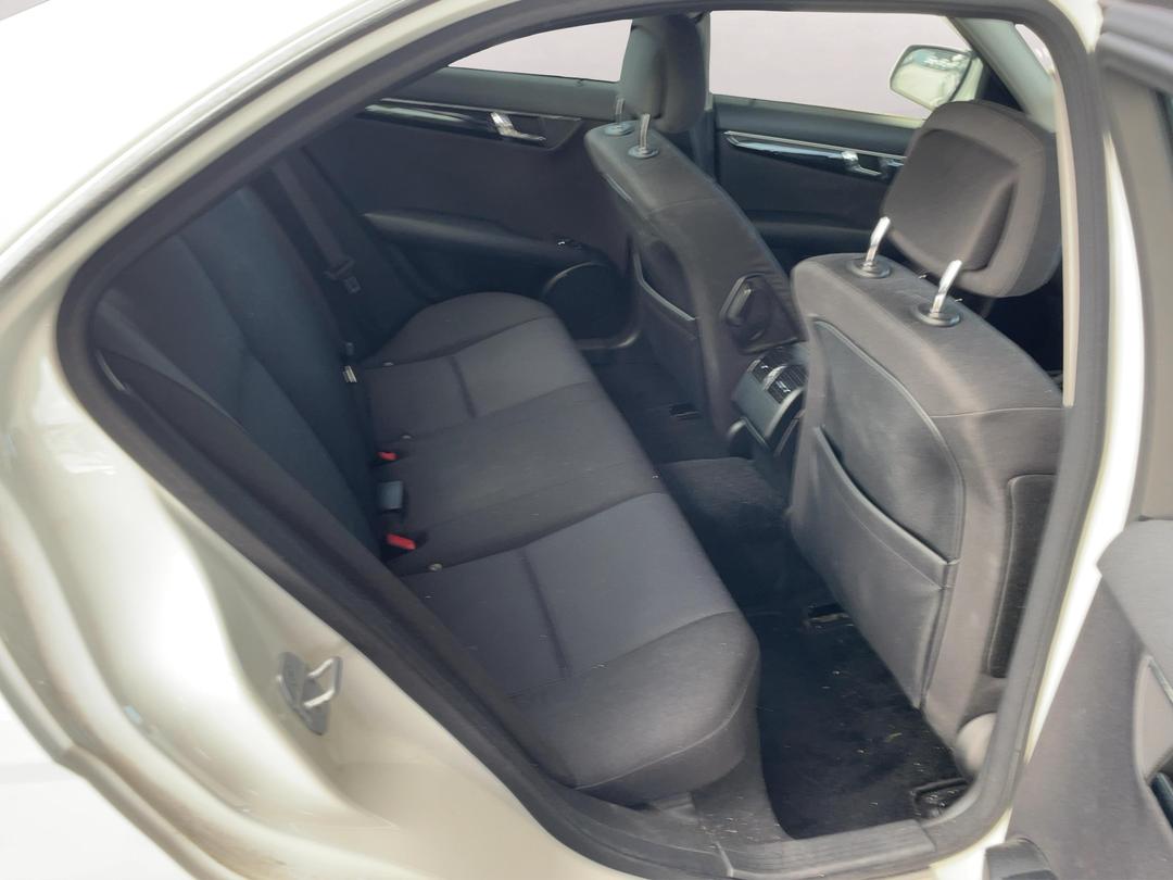 Photo '18' of Mercedes-Benz C-Class C200 Kompressor Photo '18' of Mercedes-Benz C-Class C200 Kompressor
