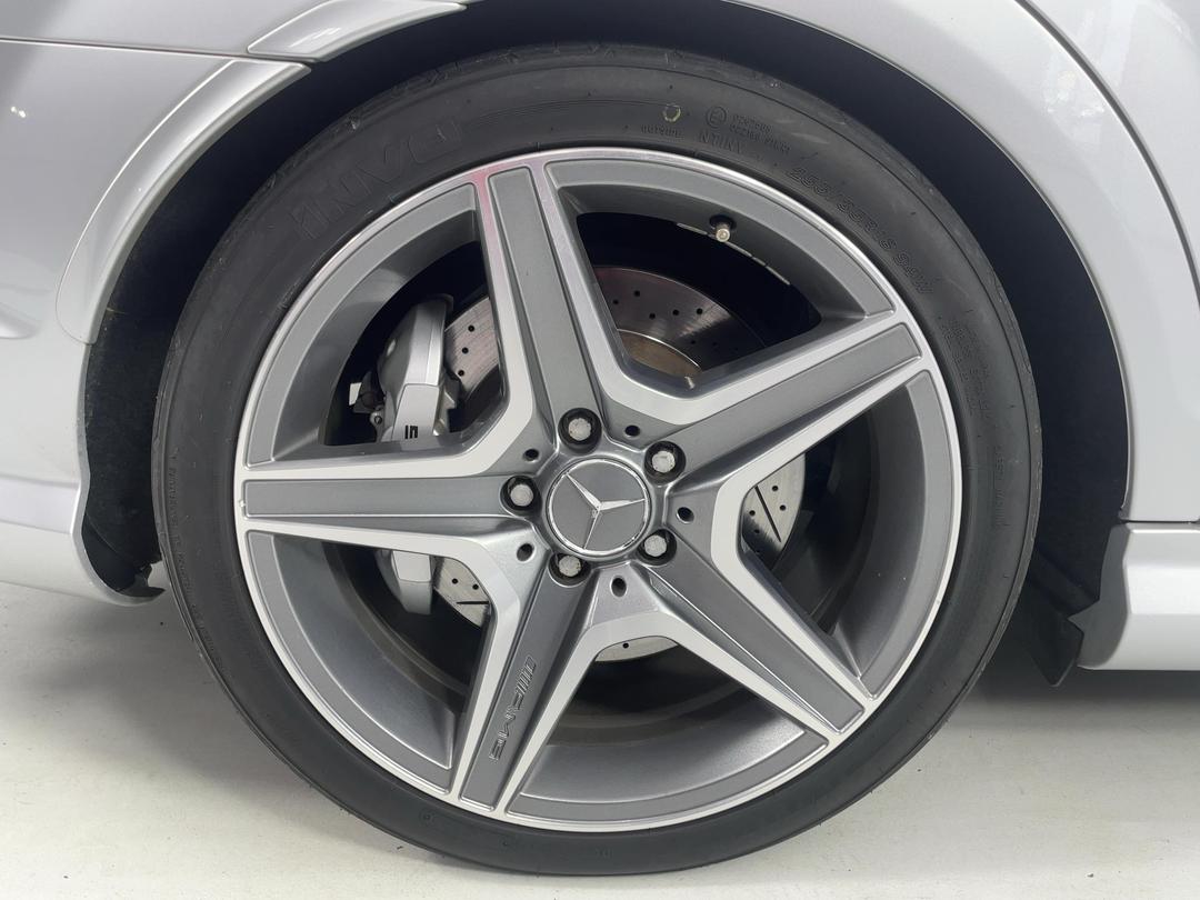 Photo '12' of Mercedes-Benz C-Class
