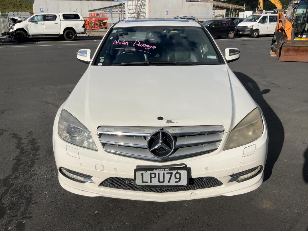 Photo '3' of Mercedes-Benz C300