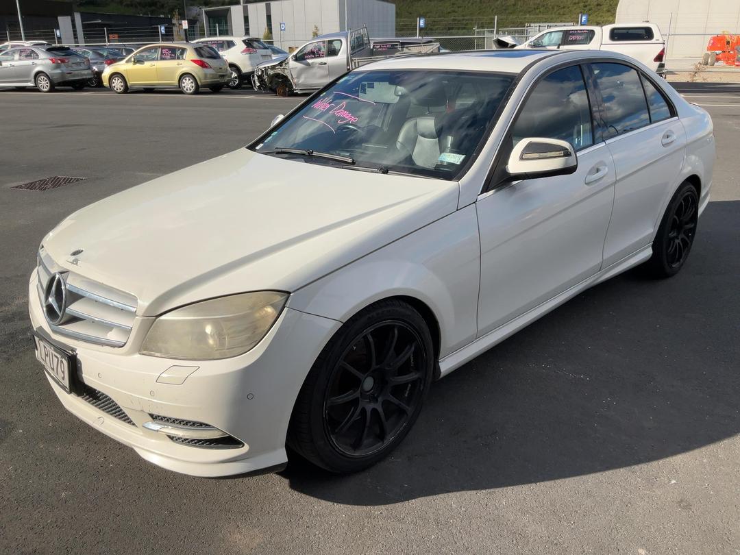 Photo '4' of Mercedes-Benz C300