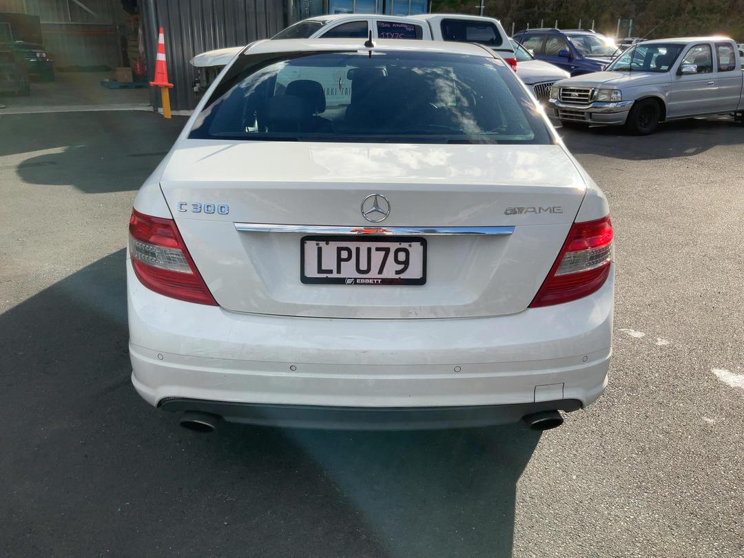 Photo '7' of Mercedes-Benz C300