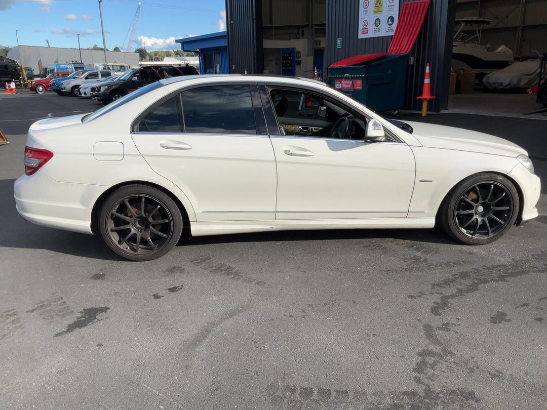 Photo '9' of Mercedes-Benz C300