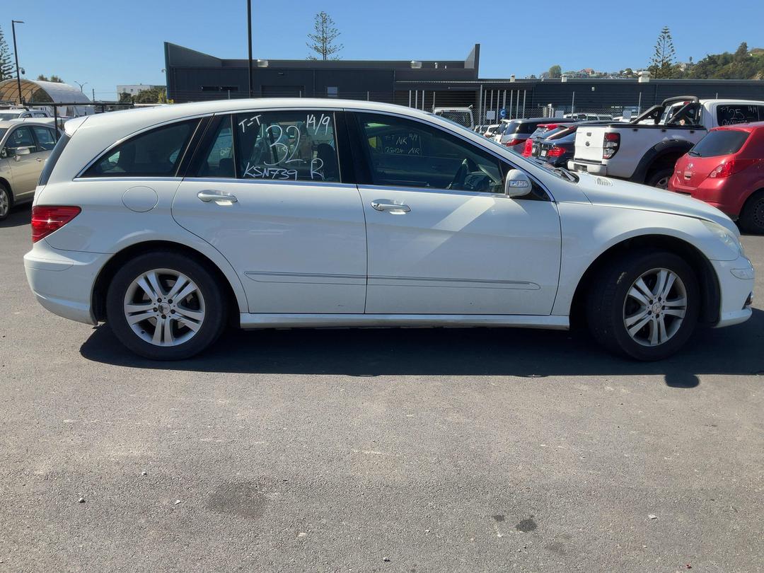 Photo '9' of Mercedes-Benz R-Class R350 4Matic