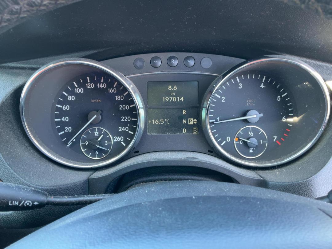 Photo '11' of Mercedes-Benz R-Class R350 4Matic