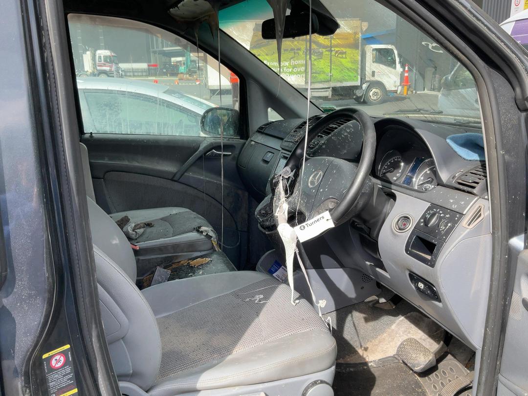 Photo '7' of Mercedes-Benz Vito V350 Photo '7' of Mercedes-Benz Vito V350