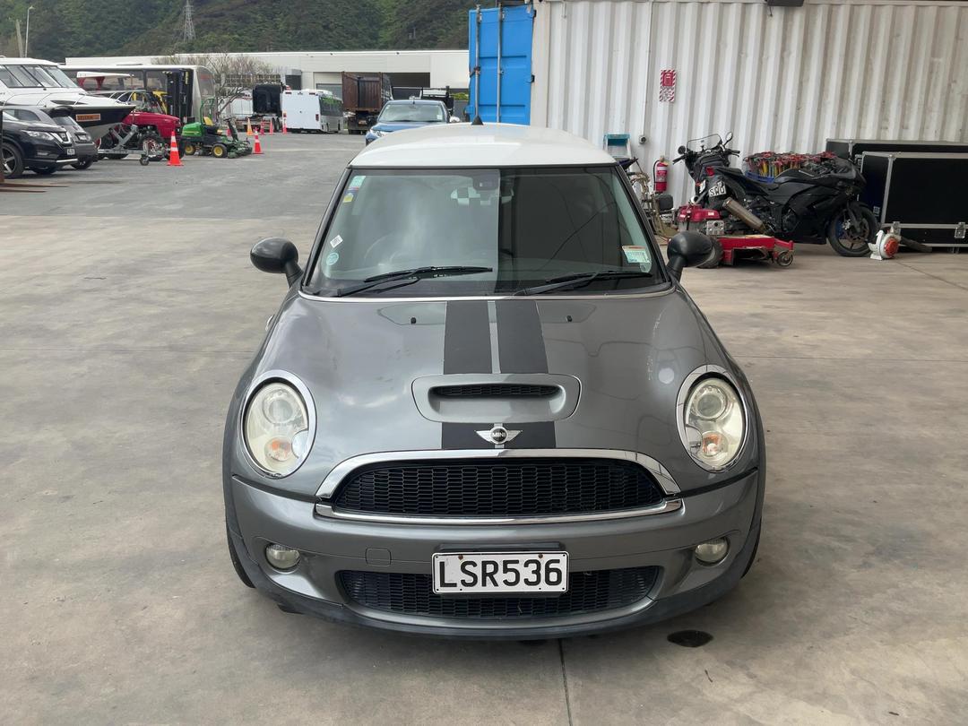 Photo '3' of Mini Cooper S Photo '3' of Mini Cooper S