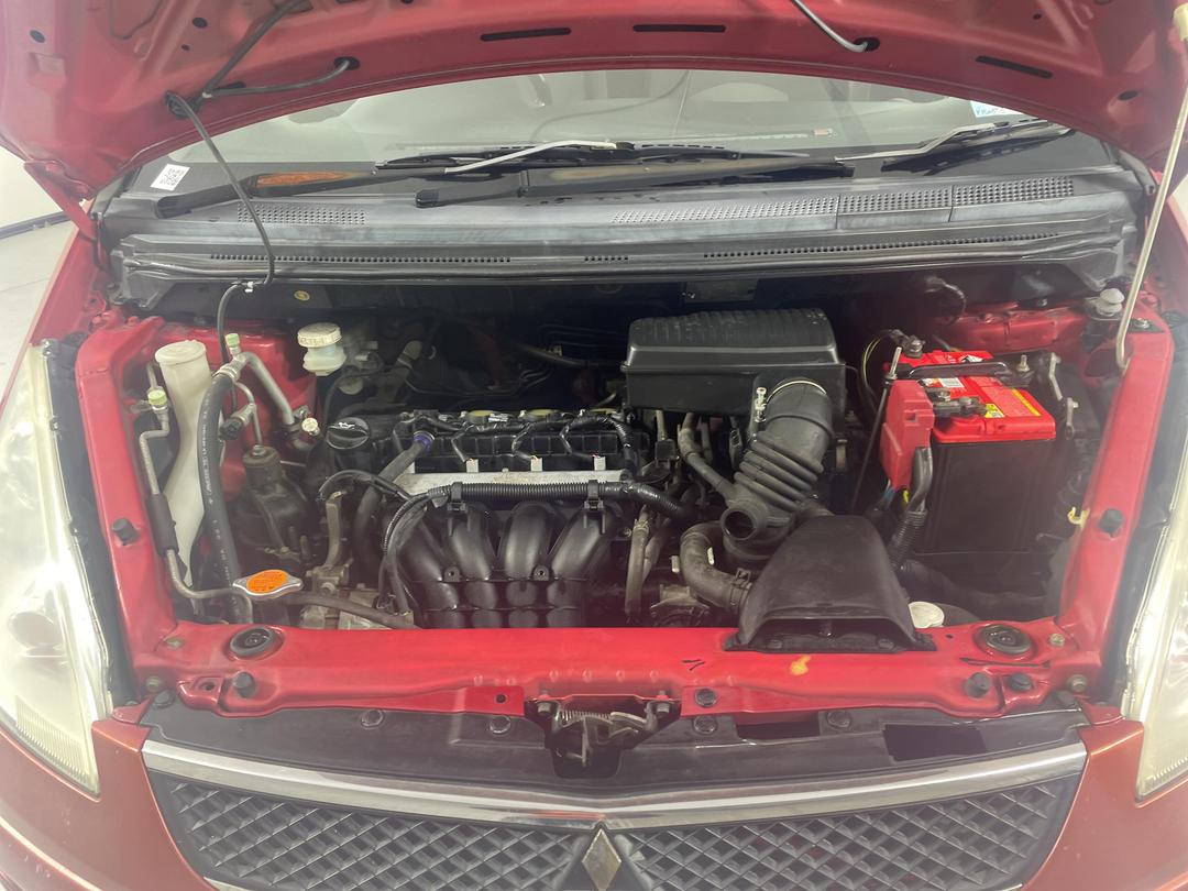 Photo '11' of Mitsubishi Colt Plus