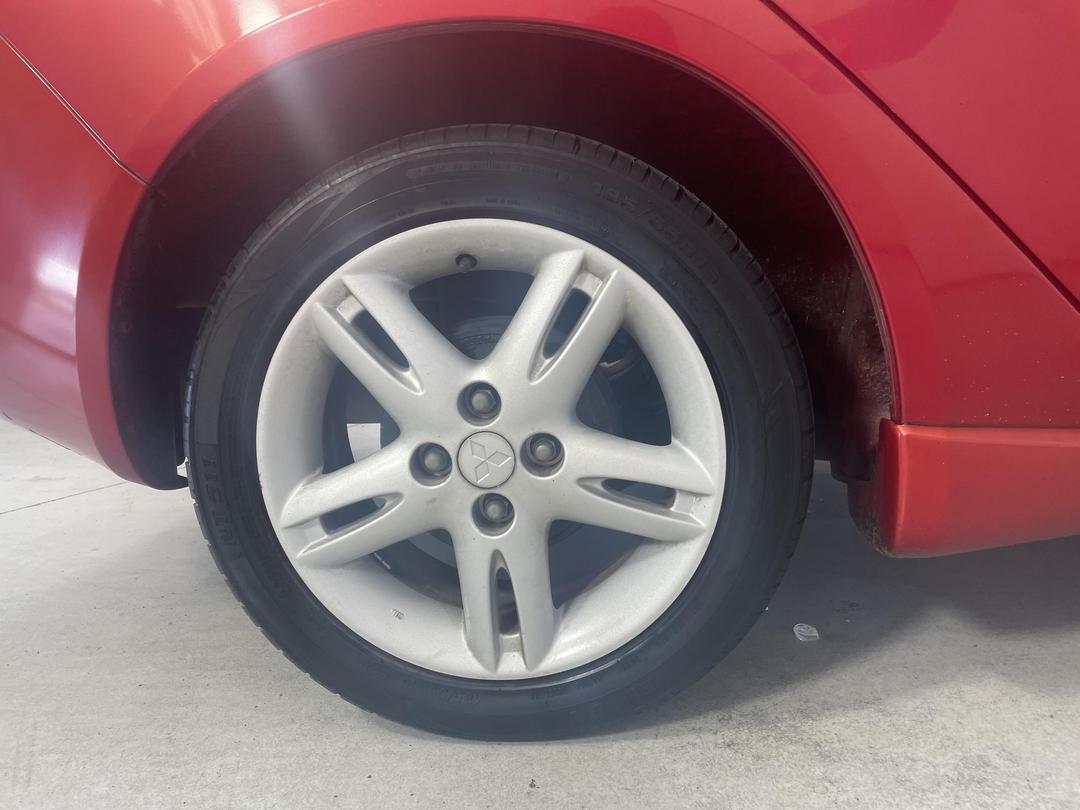 Photo '10' of Mitsubishi Colt Plus