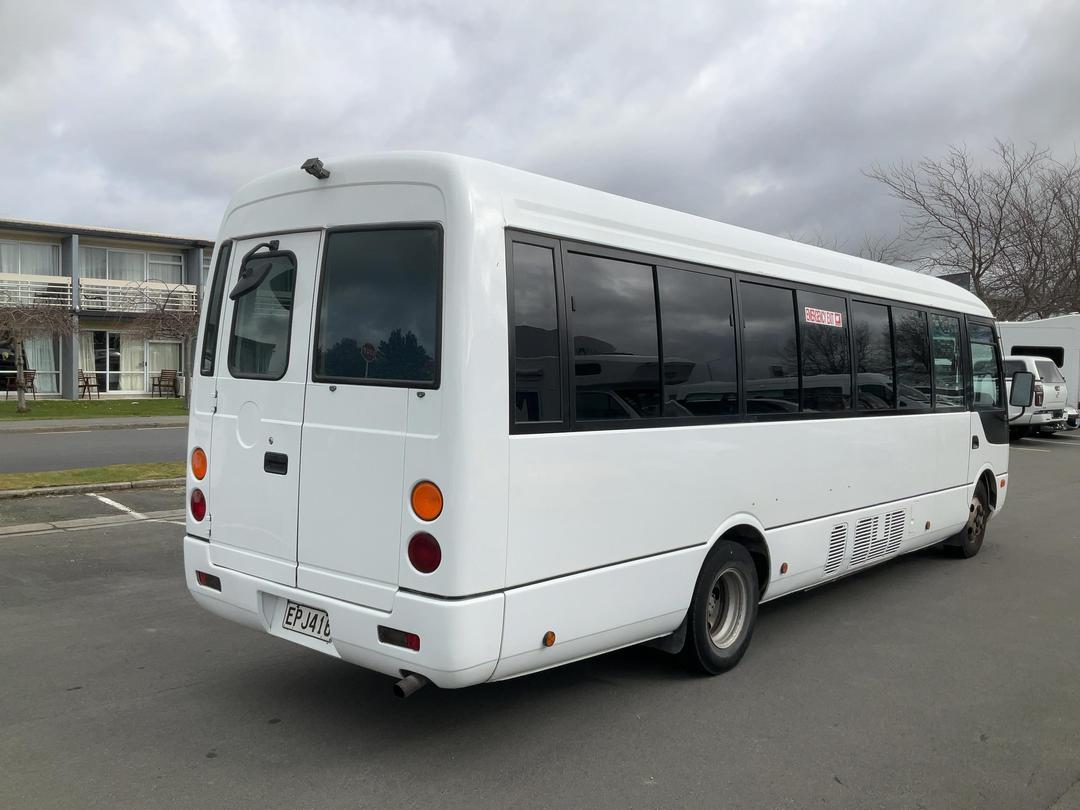 Photo '3' of Mitsubishi Fuso Rosa LWB Custom Auto Bus