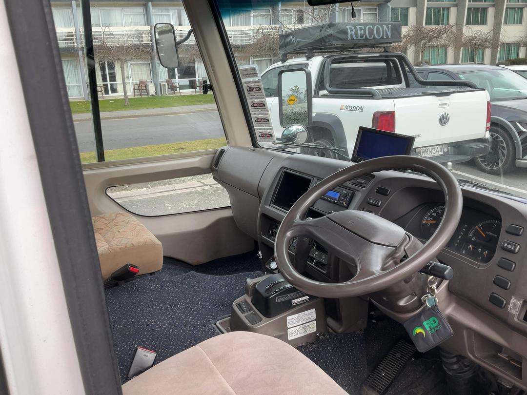 Photo '15' of Mitsubishi Fuso Rosa LWB Custom Auto Bus