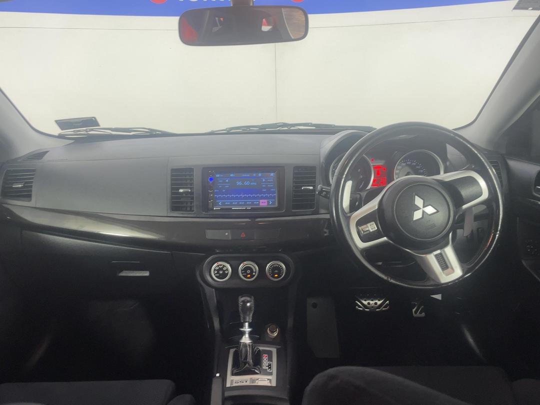 Photo '17' of Mitsubishi Lancer