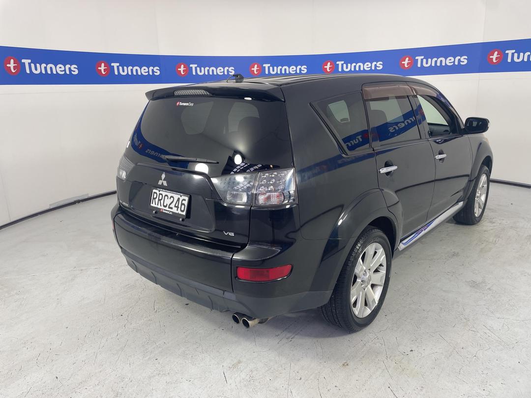 Photo '7' of Mitsubishi Outlander