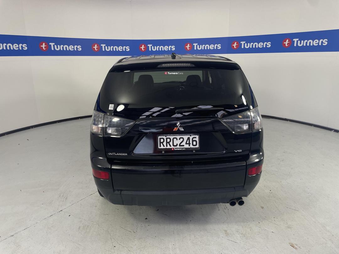 Photo '6' of Mitsubishi Outlander