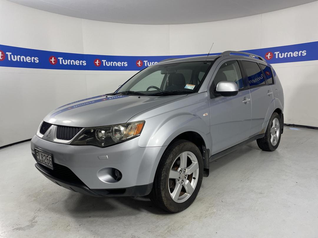 Photo '4' of Mitsubishi Outlander