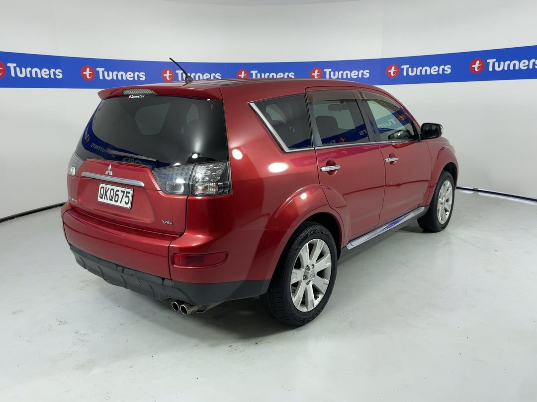 Photo '7' of Mitsubishi Outlander