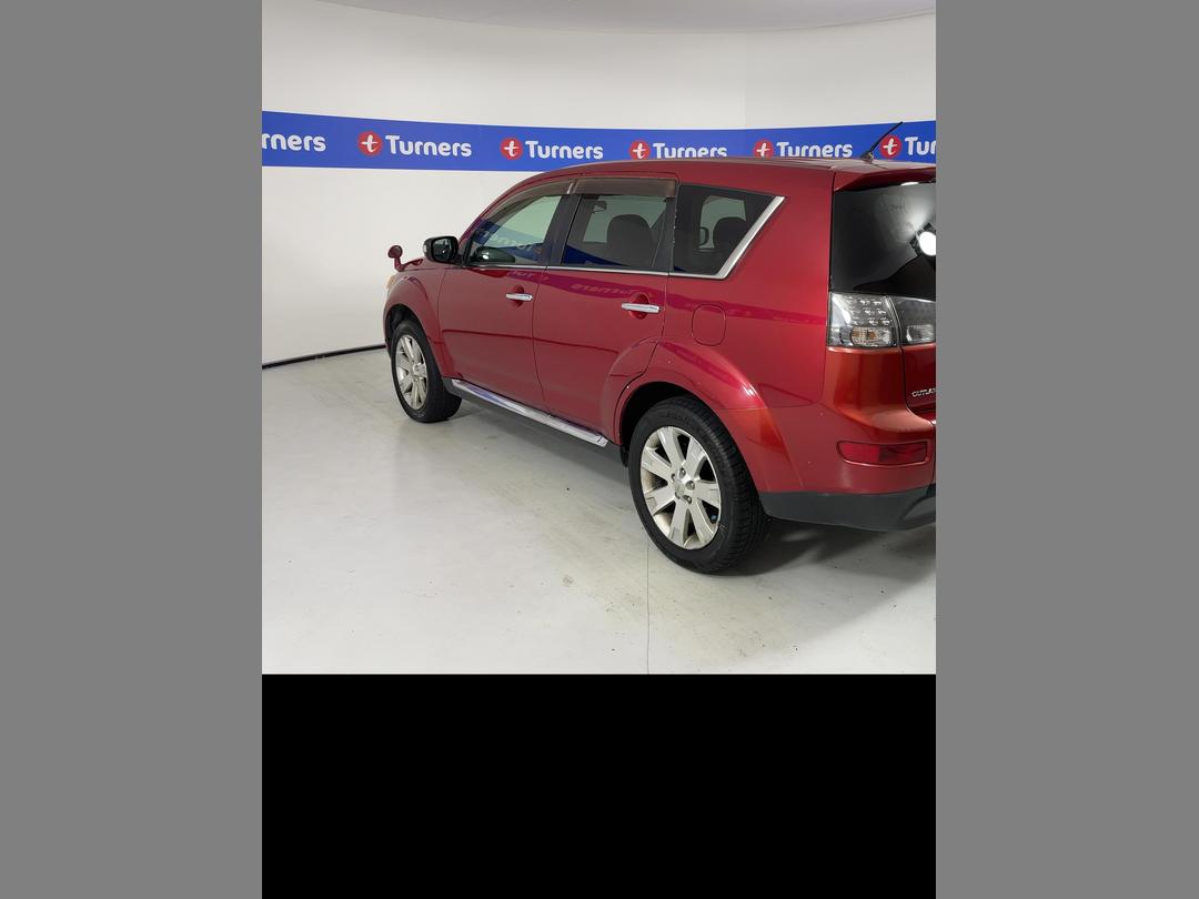 Photo '5' of Mitsubishi Outlander
