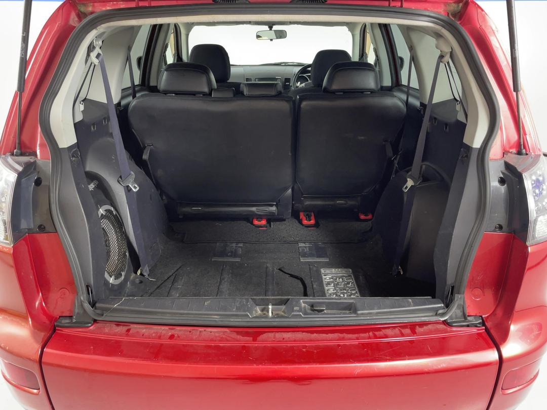 Photo '14' of Mitsubishi Outlander